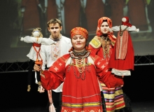 Спектакль «Красный угол» на Национальном российском театральном форуме «Золотая маска 2015».